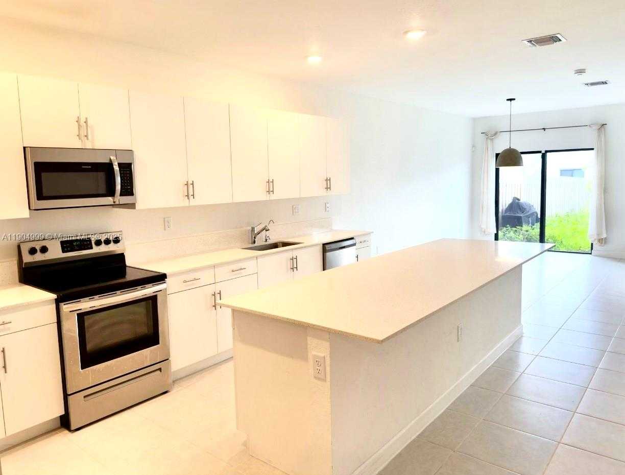 Small Image of 25564 SOUTH WEST 108TH AVE, Homestead Number 6