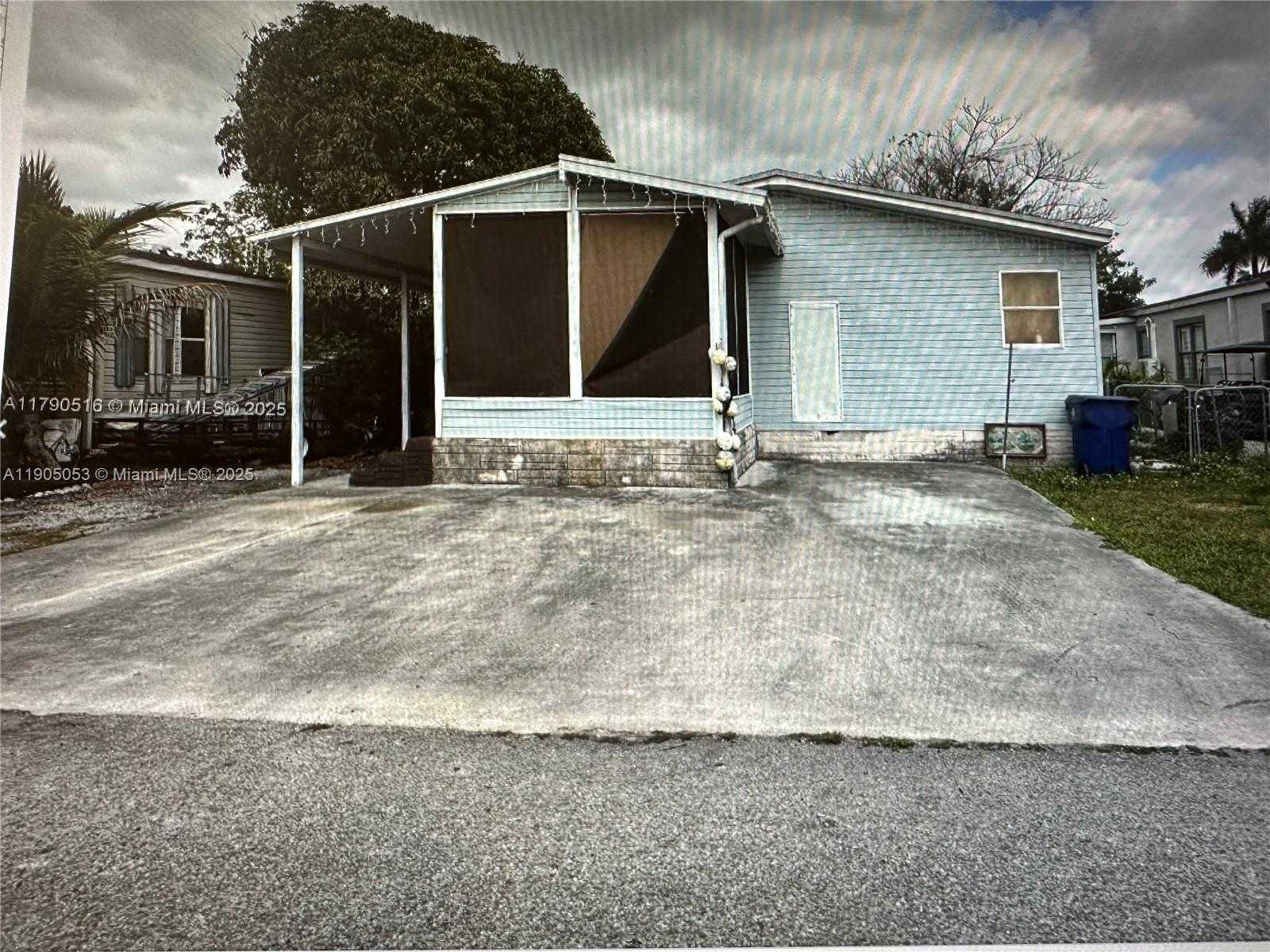 Small Image of 19800 SOUTH WEST 180TH AVE LOT 266, Miami Number 2
