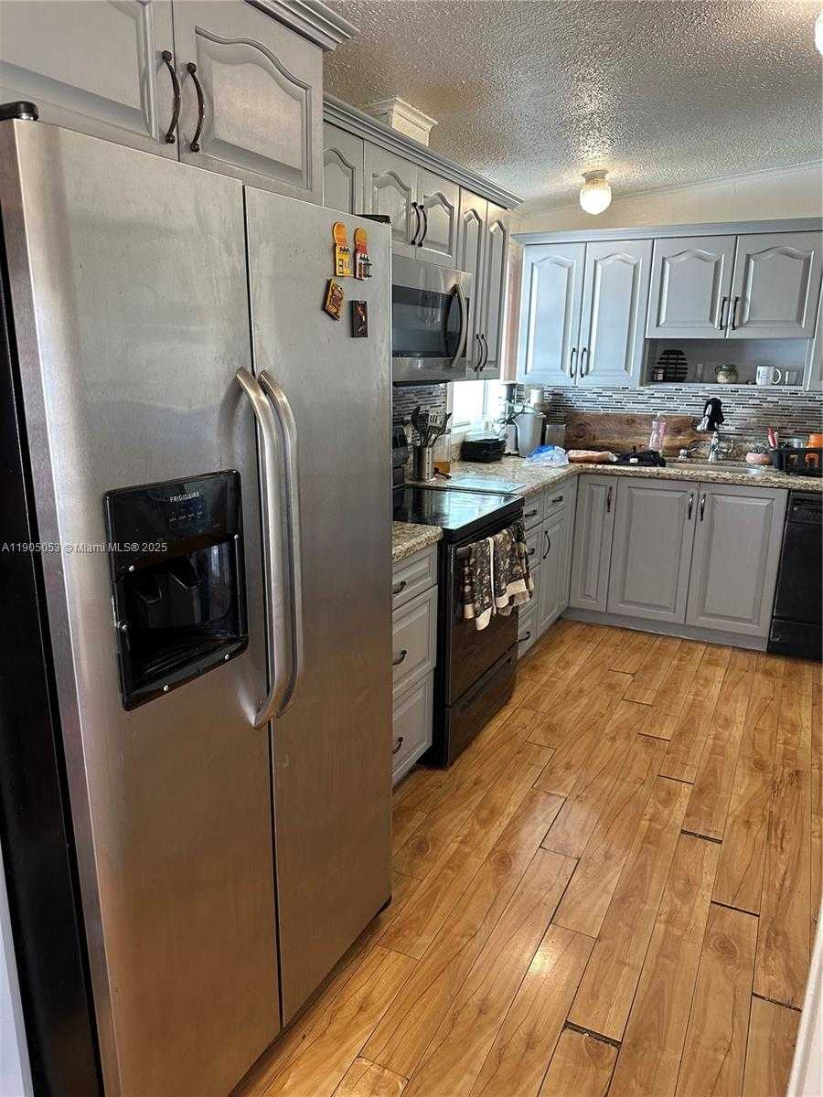 Small Image of 19800 SOUTH WEST 180TH AVE LOT 266, Miami Number 26