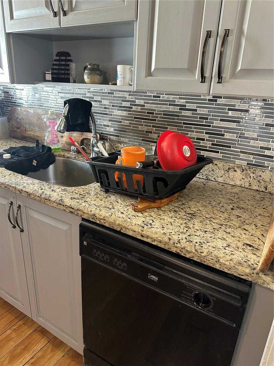 Small Image of 19800 SOUTH WEST 180TH AVE LOT 266, Miami Number 30