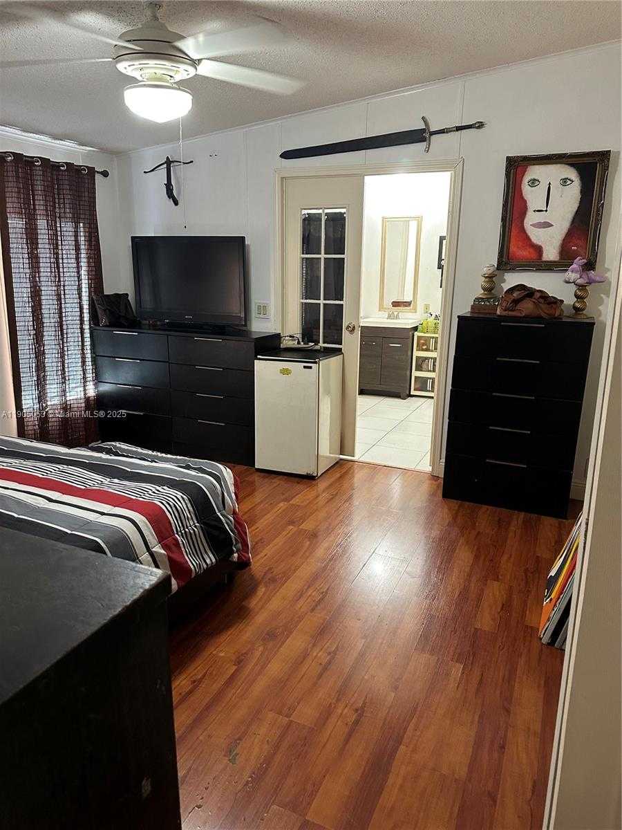 Small Image of 19800 SOUTH WEST 180TH AVE LOT 266, Miami Number 40