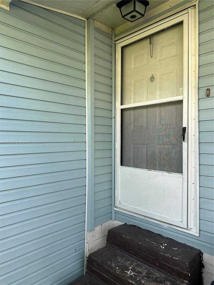 Small Image of 19800 SOUTH WEST 180TH AVE LOT 266, Miami Number 57