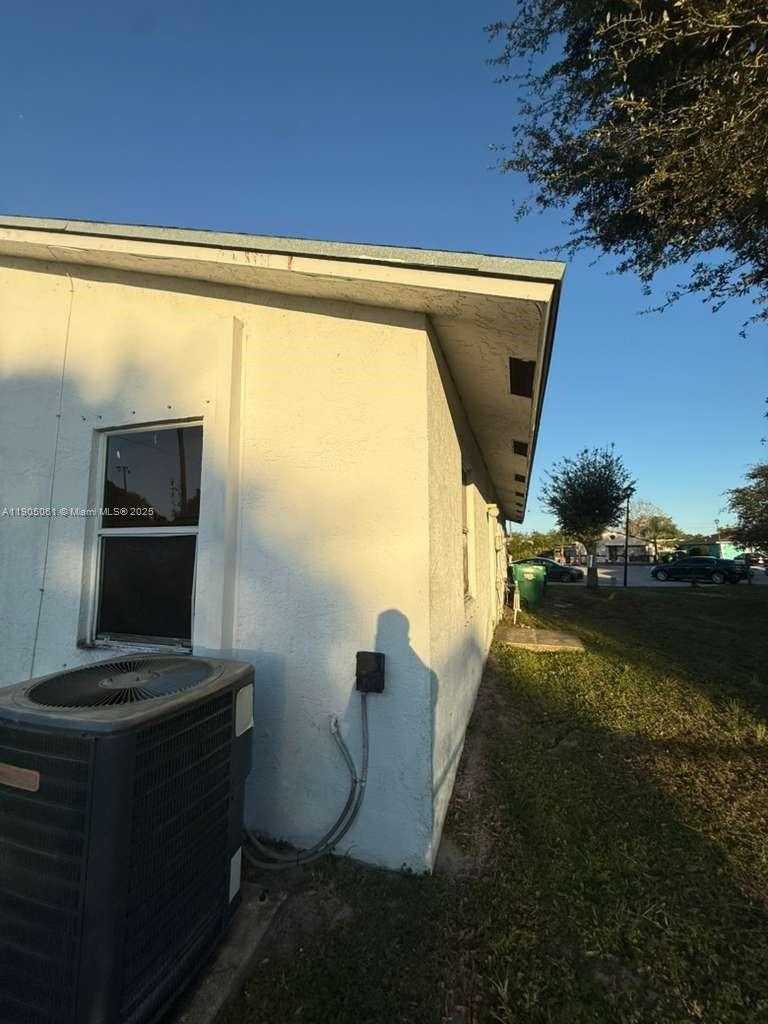 Small Image of 3282 NORTH WEST 75TH WAY, Davie Number 16