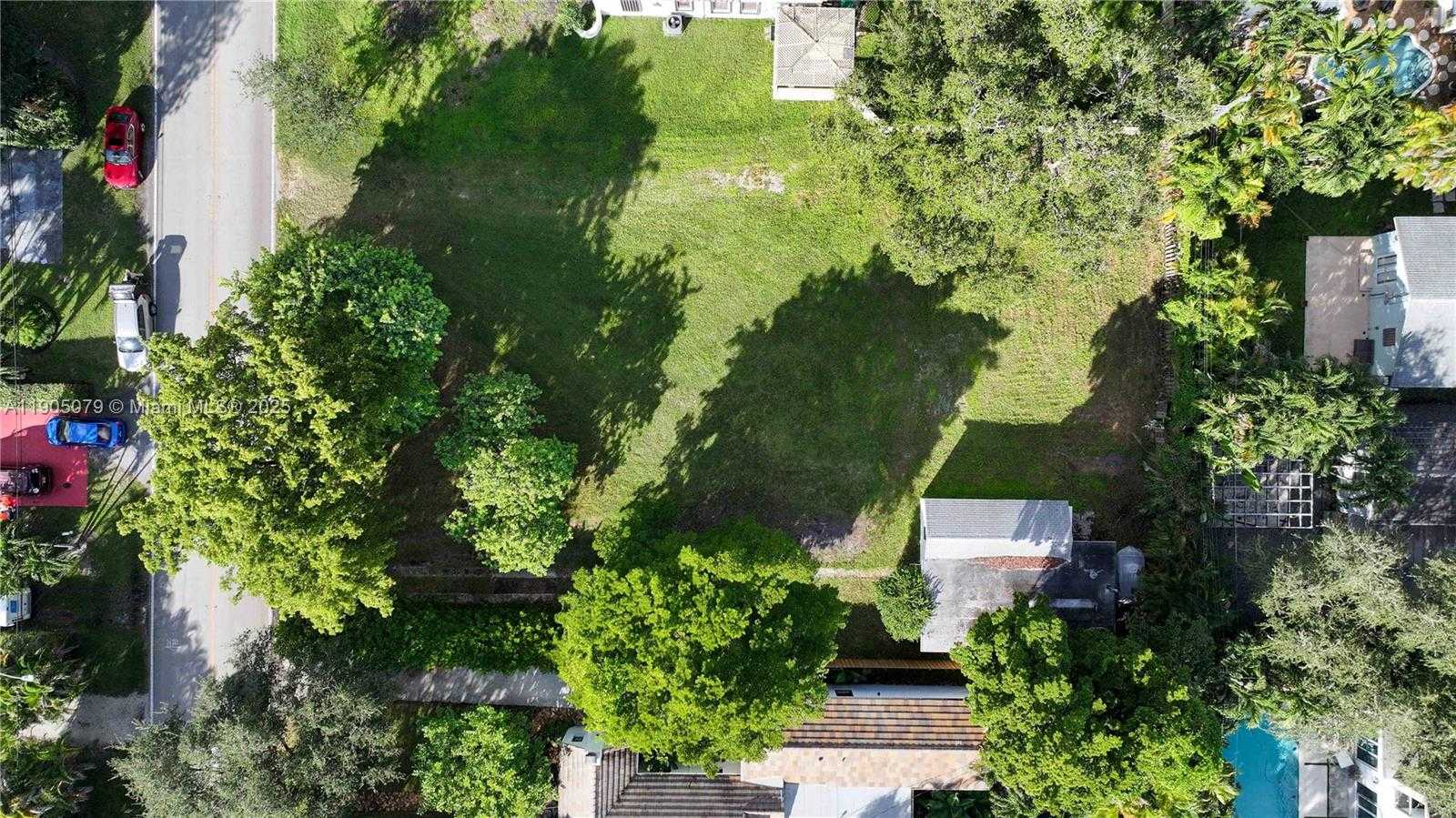 Small Image of 129 NORTH EAST 87TH ST, El Portal Number 14