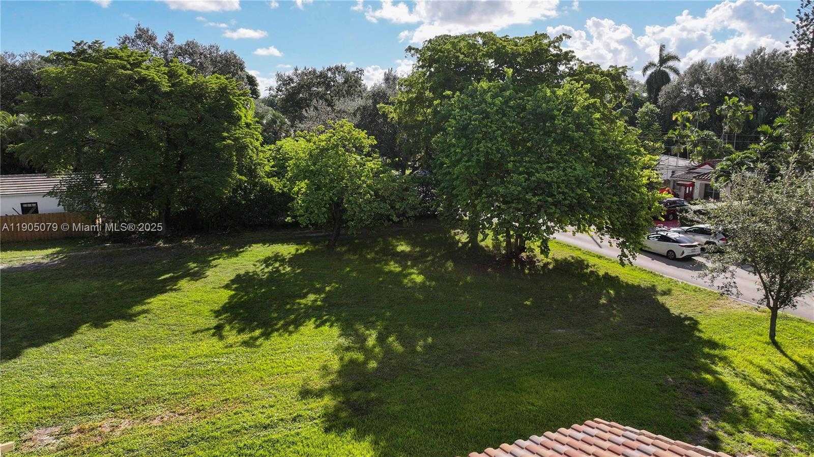 Small Image of 129 NORTH EAST 87TH ST, El Portal Number 4