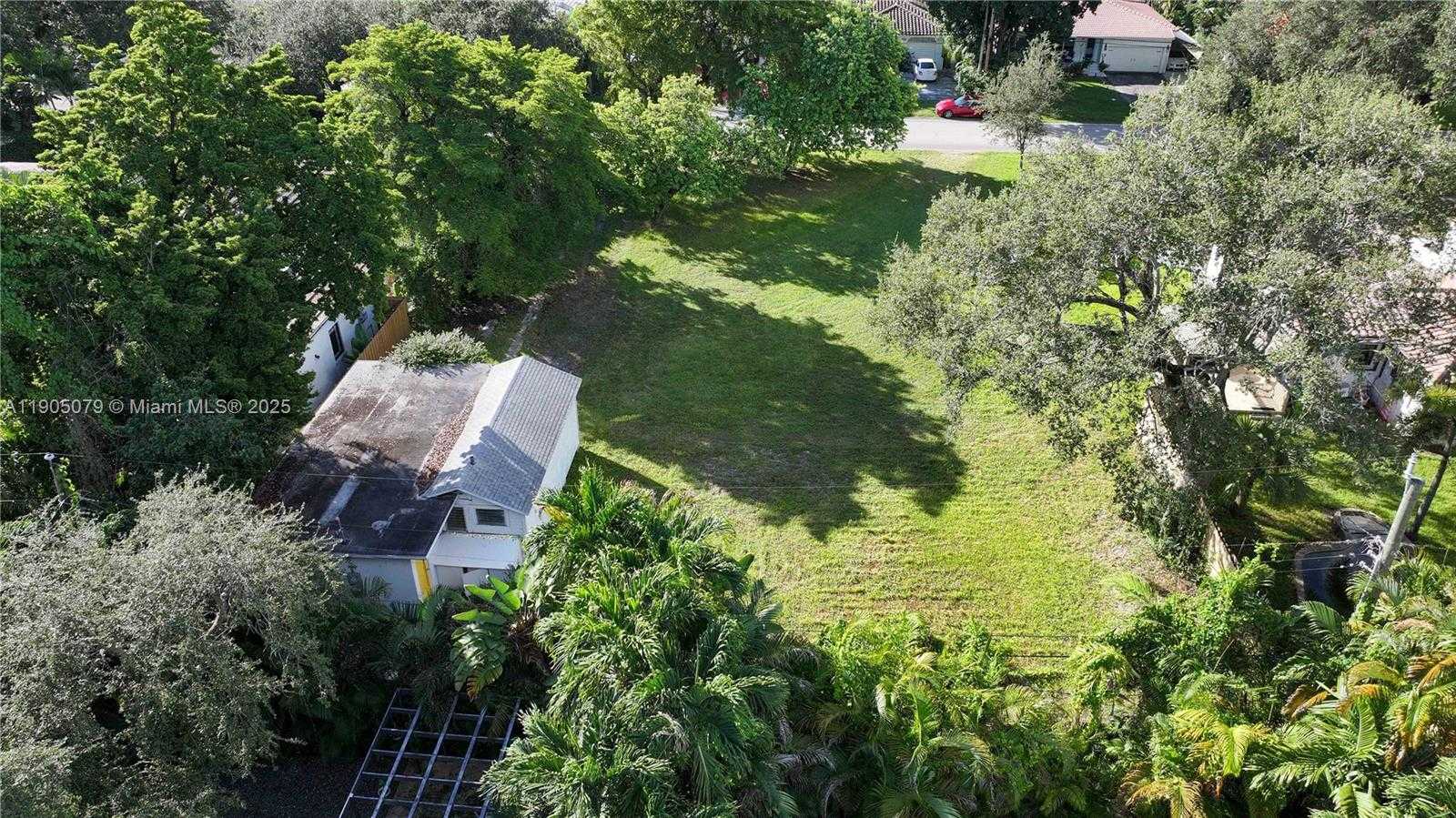 Small Image of 129 NORTH EAST 87TH ST, El Portal Number 6