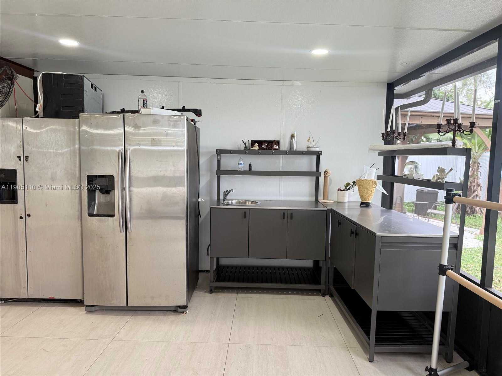 Small Image of 5861 NORTH WEST 201ST LN, Hialeah Number 8