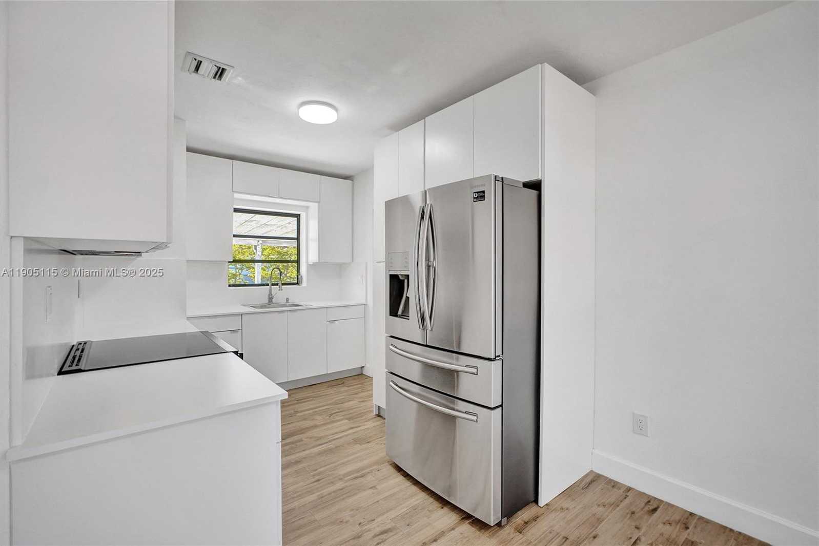 Small Image of 4631 EAST 8TH CT, Hialeah Number 16