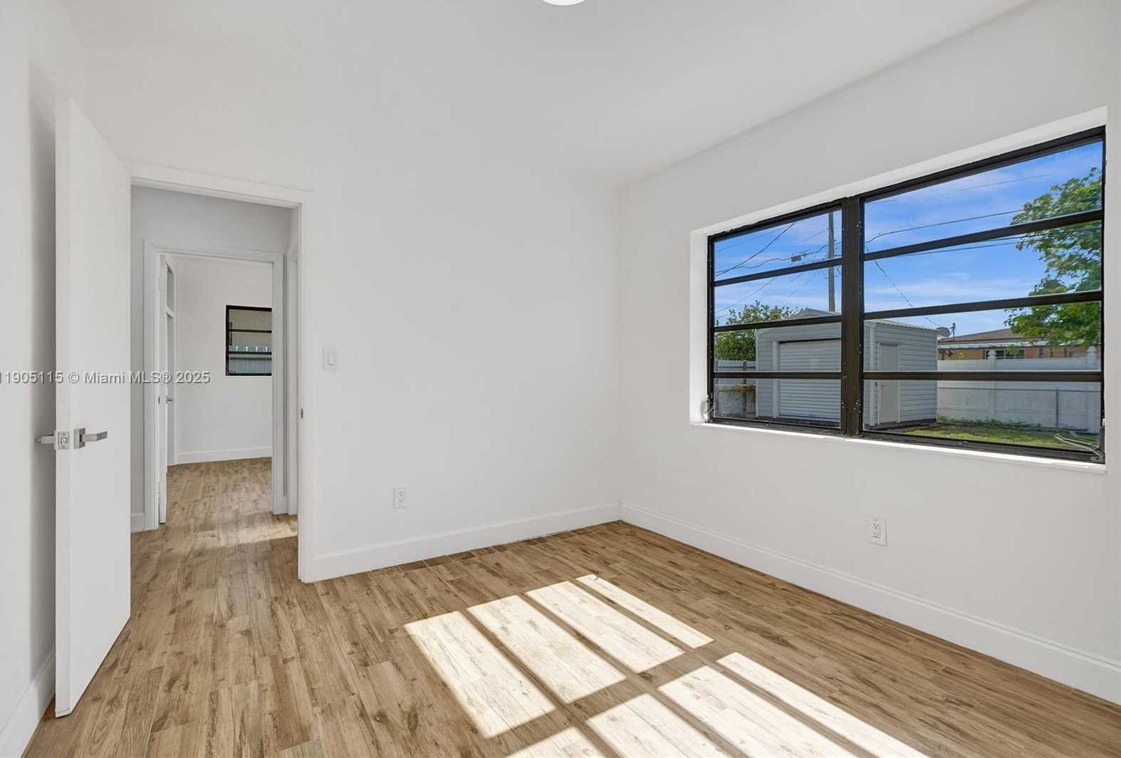 Small Image of 4631 EAST 8TH CT, Hialeah Number 37