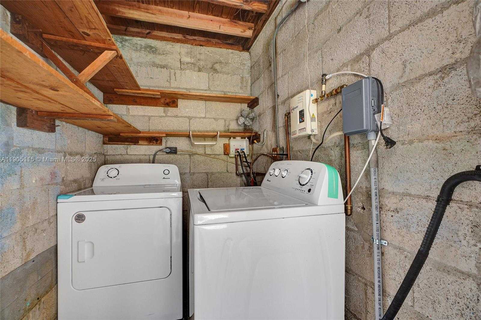 Small Image of 4631 EAST 8TH CT, Hialeah Number 42