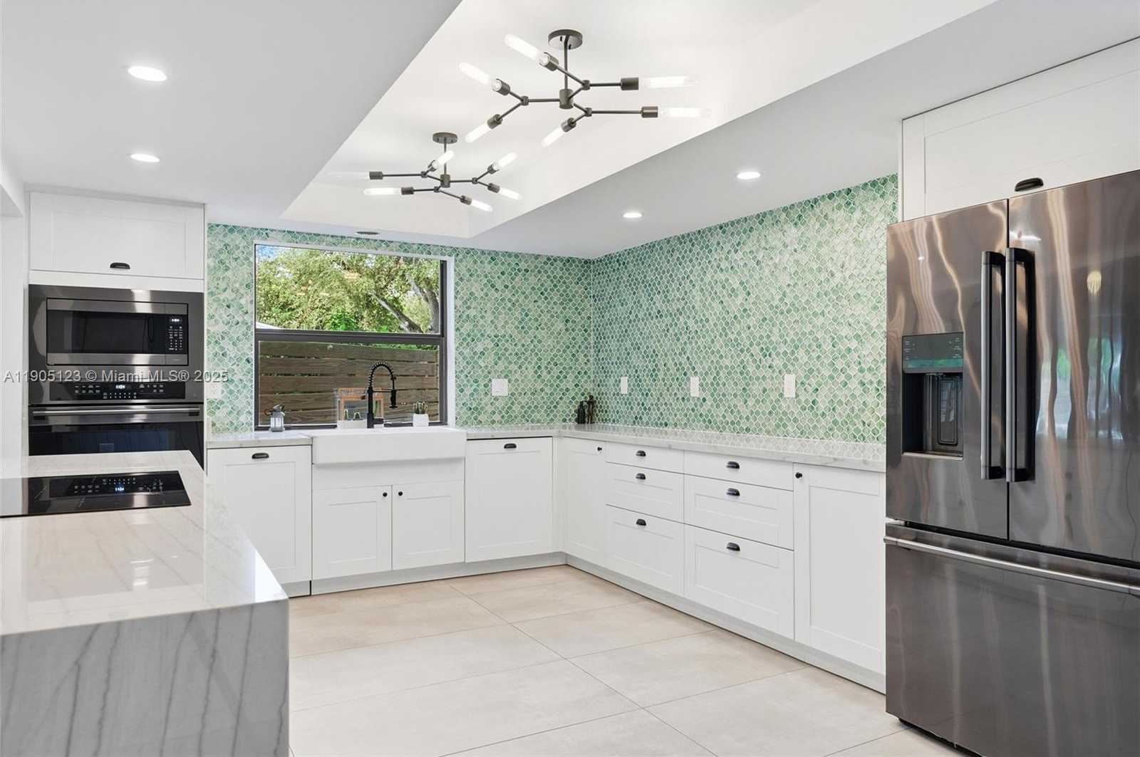 Small Image of 9200 NORTH EAST 12TH AVE, Miami Shores Number 19