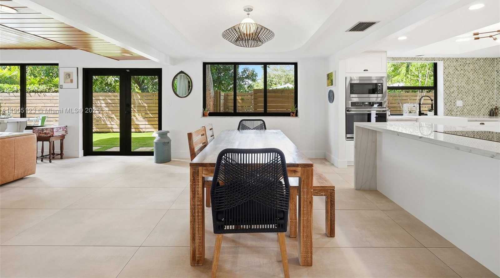 Small Image of 9200 NORTH EAST 12TH AVE, Miami Shores Number 24