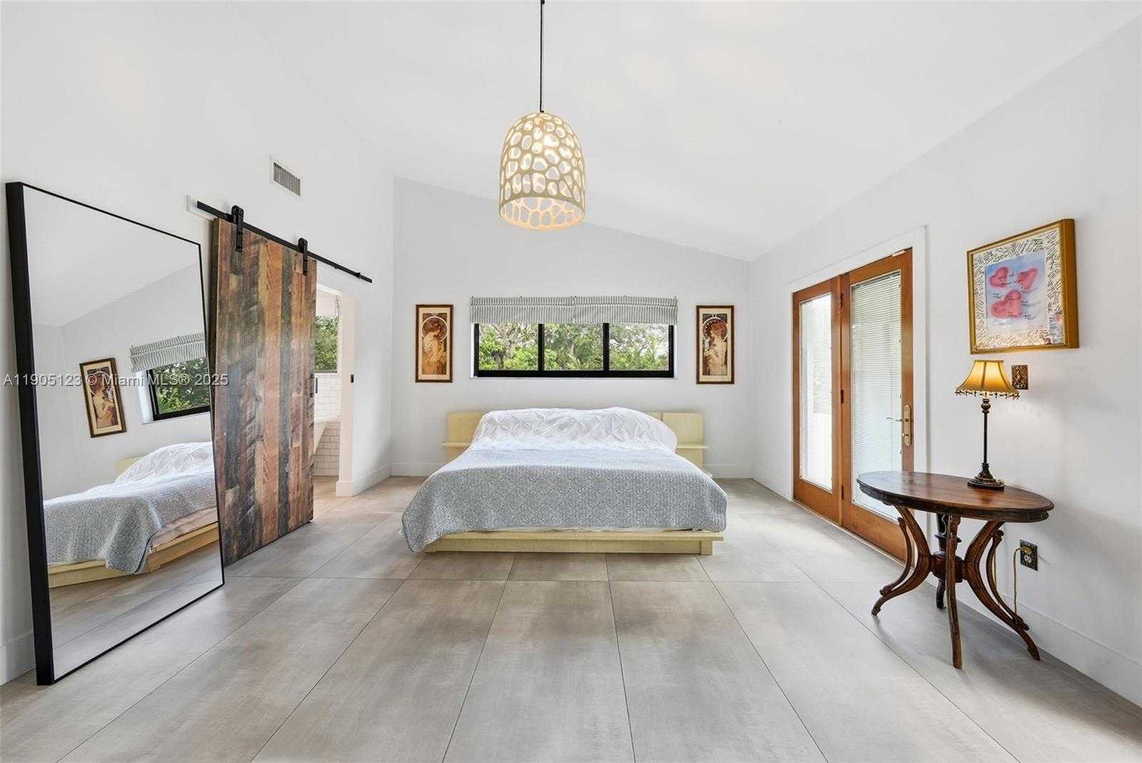 Small Image of 9200 NORTH EAST 12TH AVE, Miami Shores Number 36