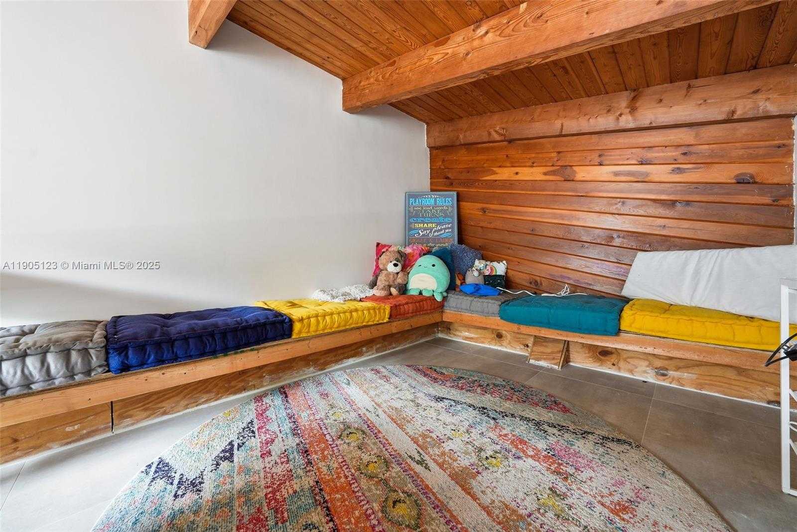 Small Image of 9200 NORTH EAST 12TH AVE, Miami Shores Number 41