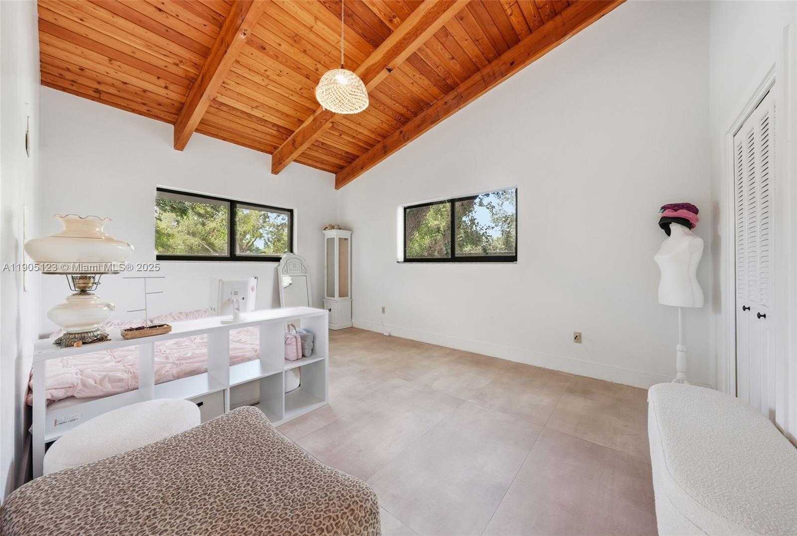 Small Image of 9200 NORTH EAST 12TH AVE, Miami Shores Number 43