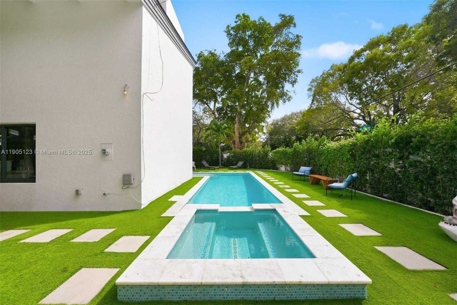 Small Image of 9200 NORTH EAST 12TH AVE, Miami Shores Number 47