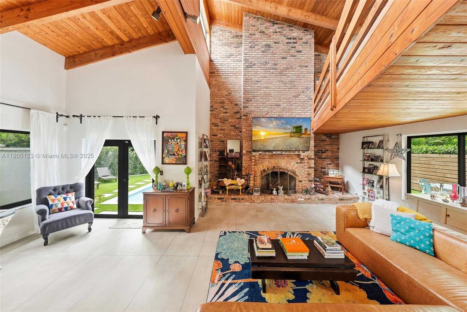 Small Image of 9200 NORTH EAST 12TH AVE, Miami Shores Number 5