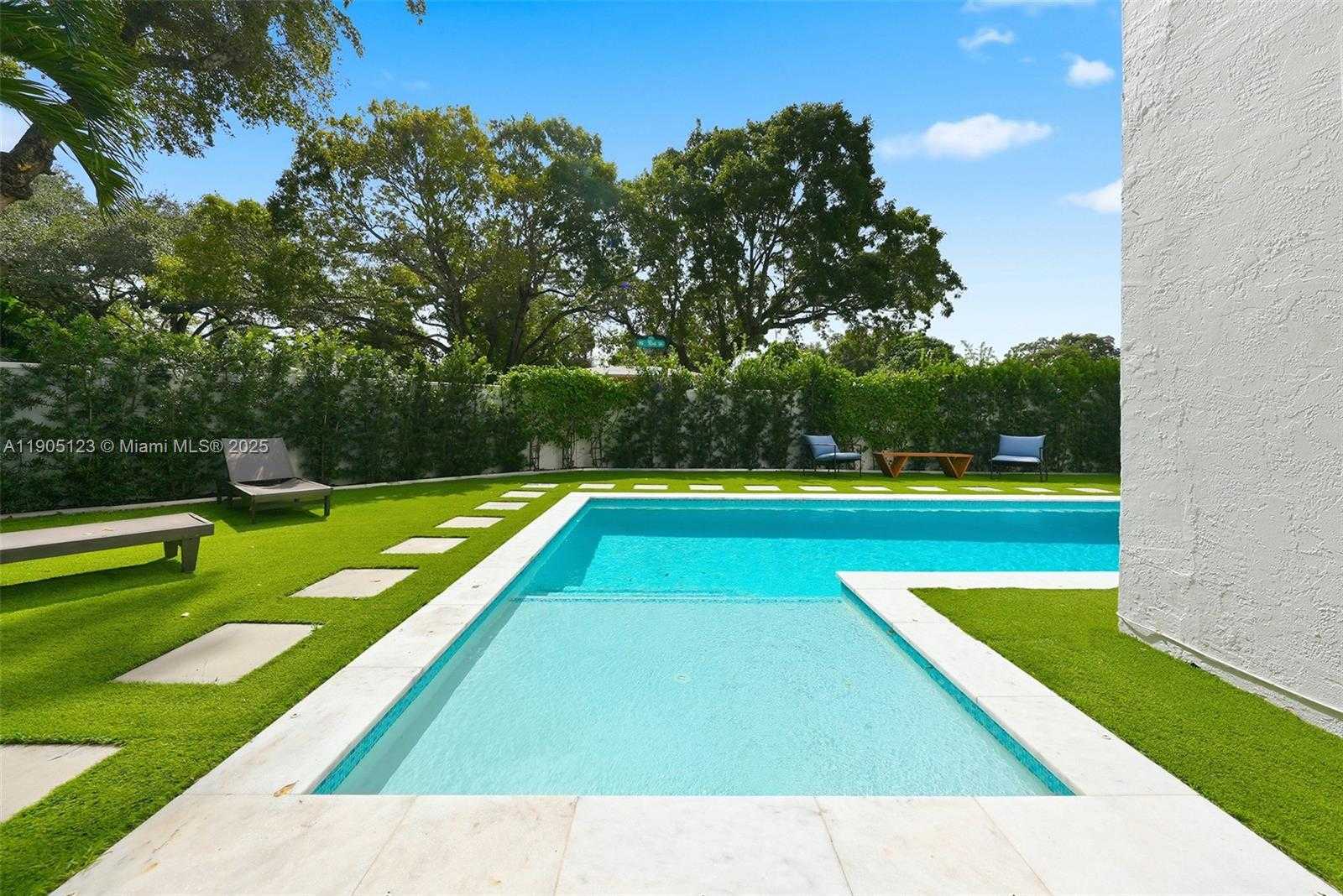 Small Image of 9200 NORTH EAST 12TH AVE, Miami Shores Number 50