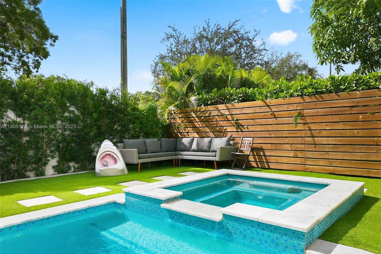 Small Image of 9200 NORTH EAST 12TH AVE, Miami Shores Number 51