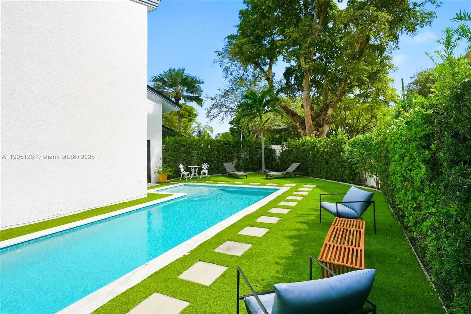 Small Image of 9200 NORTH EAST 12TH AVE, Miami Shores Number 55