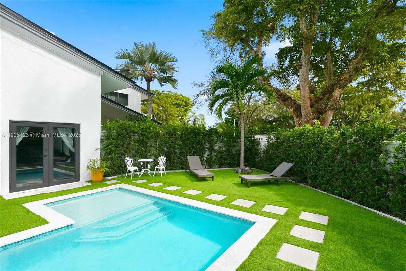 Small Image of 9200 NORTH EAST 12TH AVE, Miami Shores Number 57