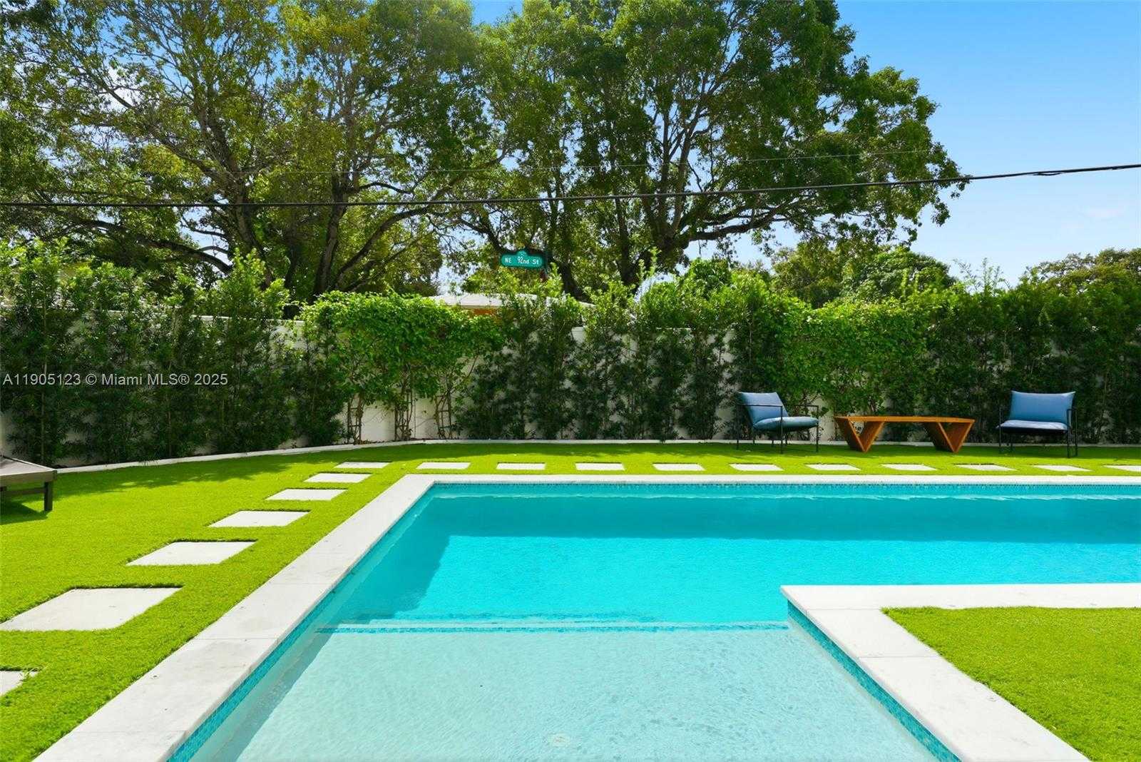 Small Image of 9200 NORTH EAST 12TH AVE, Miami Shores Number 59