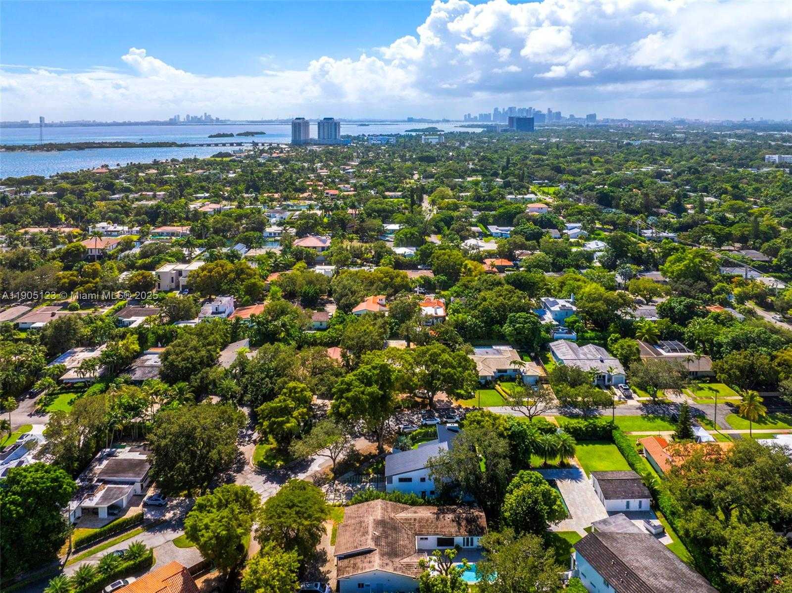 Small Image of 9200 NORTH EAST 12TH AVE, Miami Shores Number 74