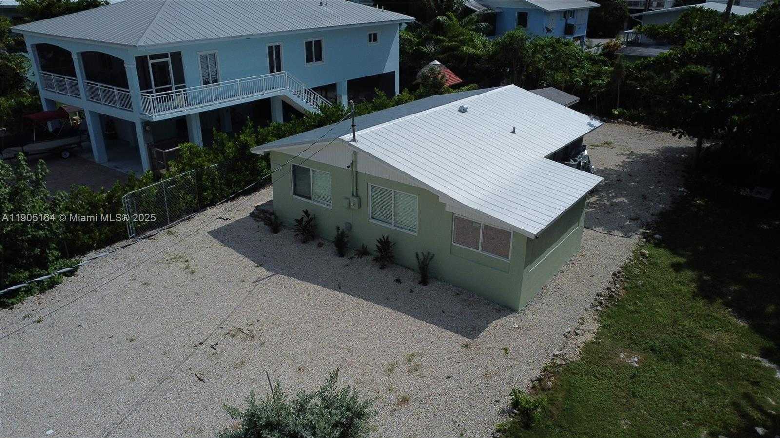 Small Image of 59 TARPON AVE, Key Largo Number 3