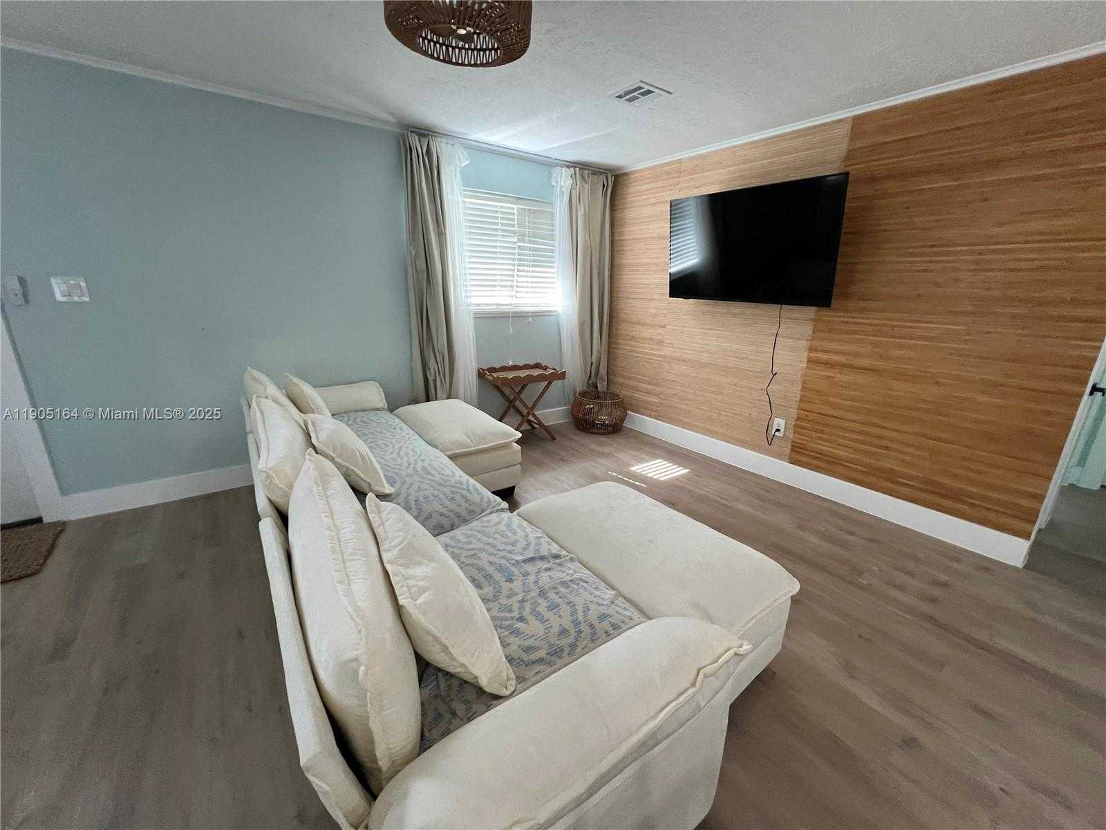 Small Image of 59 TARPON AVE, Key Largo Number 6