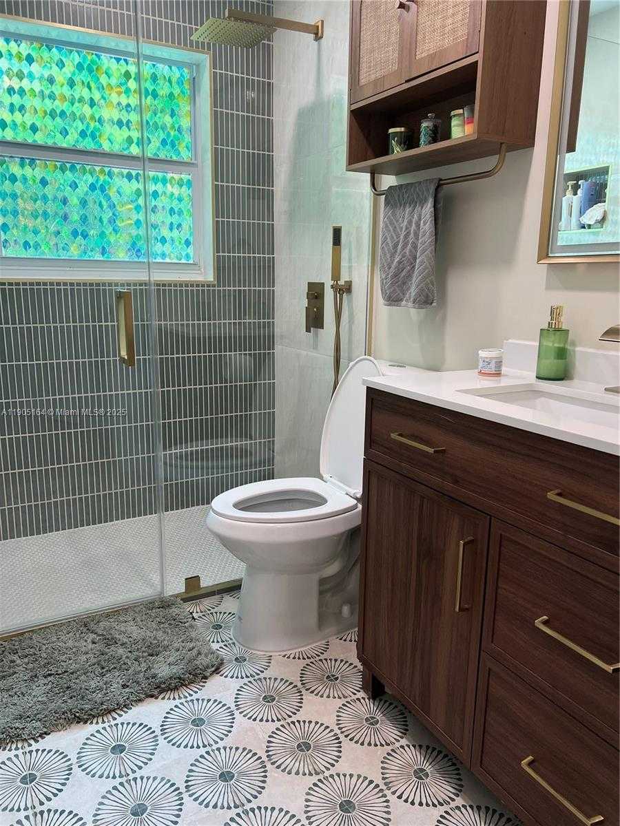 Small Image of 59 TARPON AVE, Key Largo Number 9