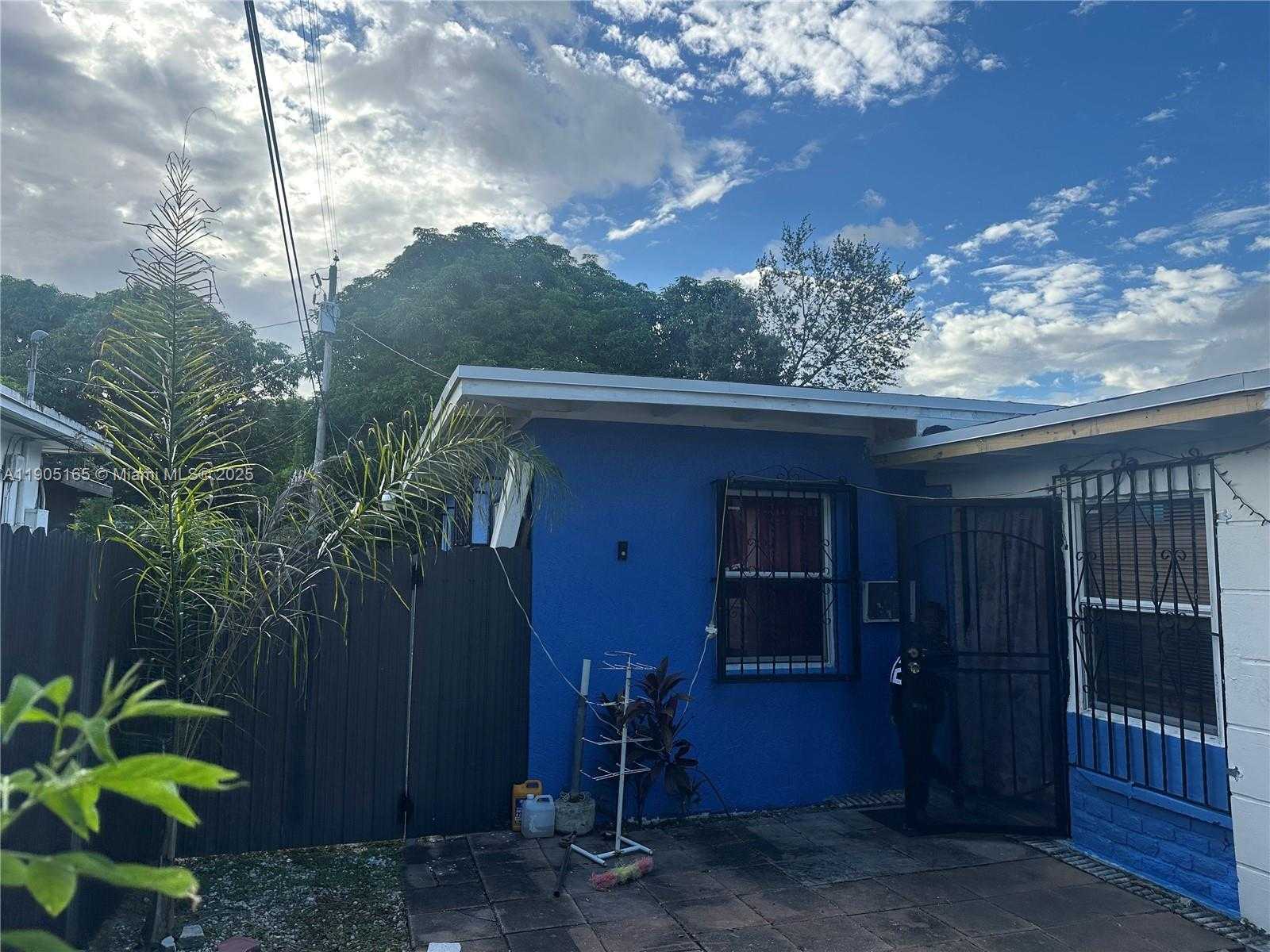 Small Image of 12240 NORTH WEST 13TH AVE, North Miami Number 5