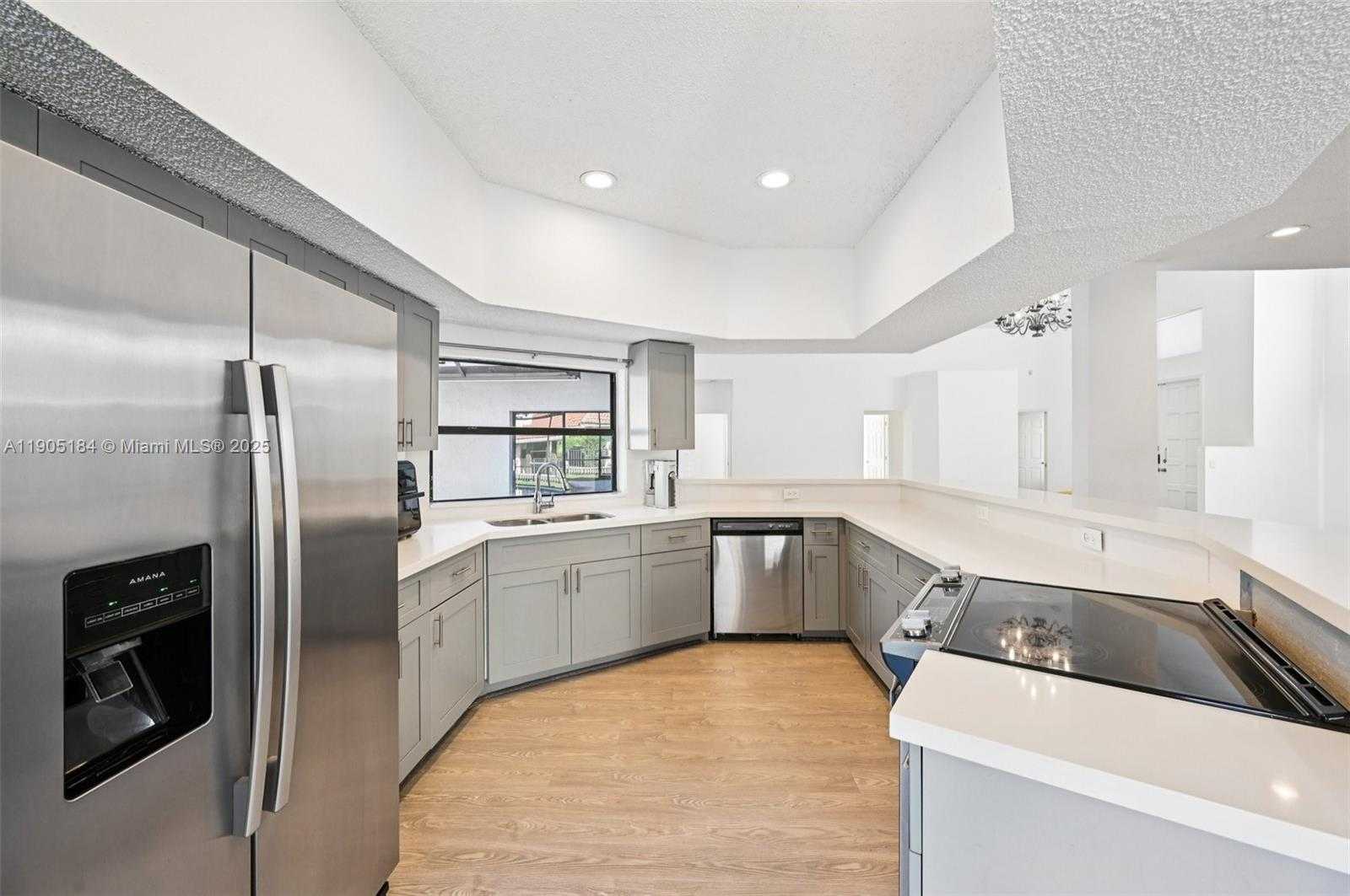 Small Image of 6120 NORTH WEST 60TH AVE, Parkland Number 14