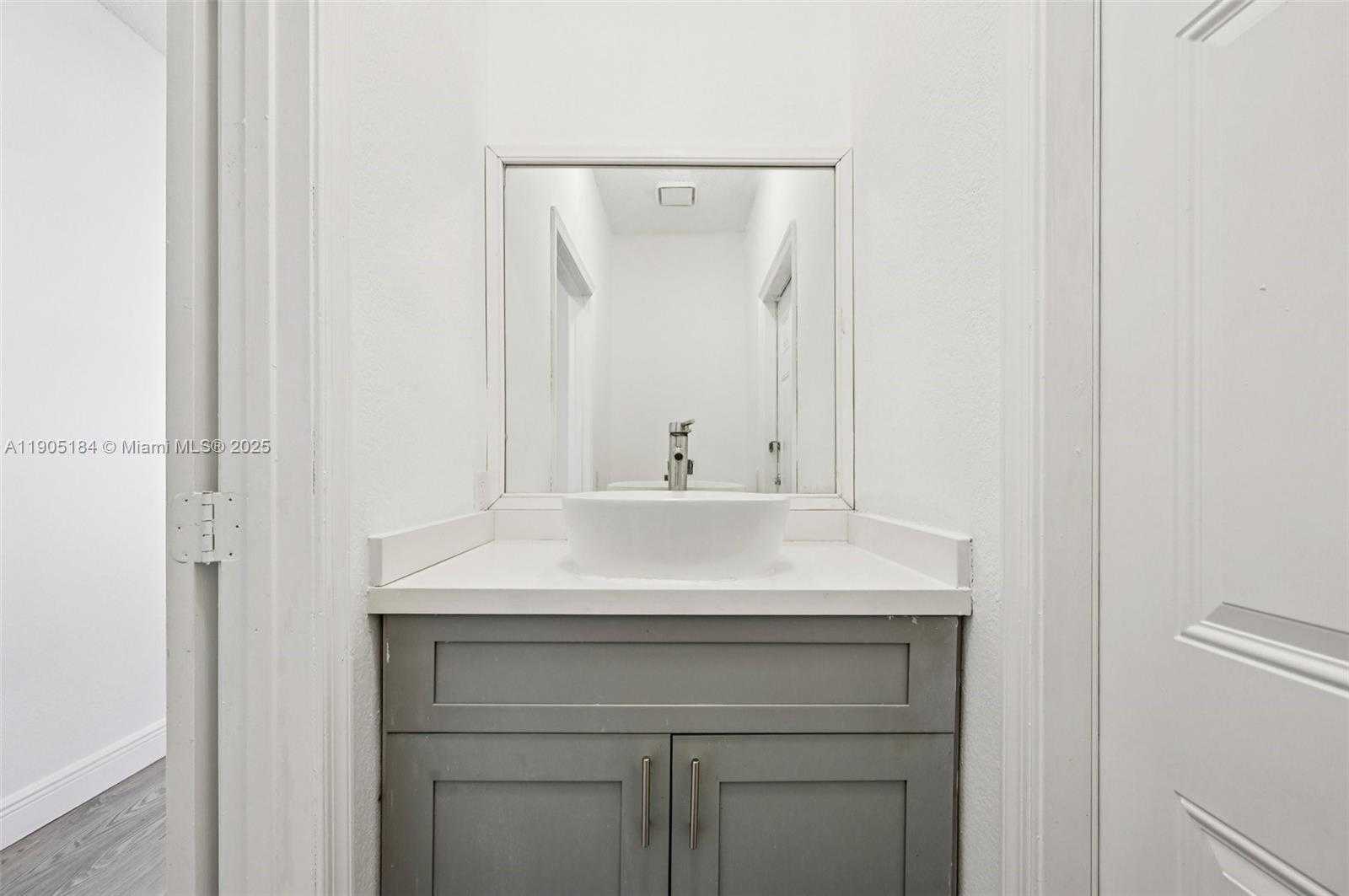 Small Image of 6120 NORTH WEST 60TH AVE, Parkland Number 17