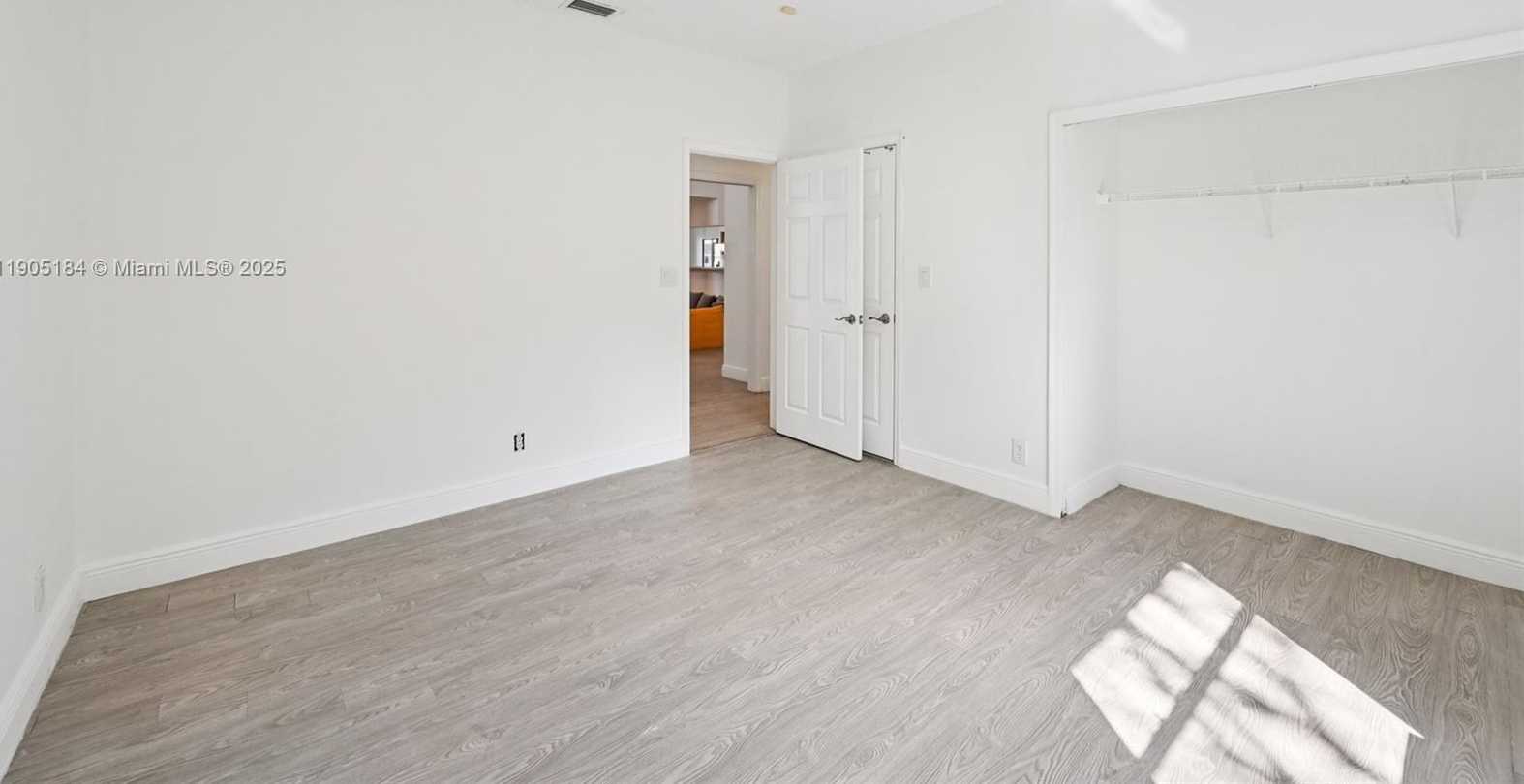 Small Image of 6120 NORTH WEST 60TH AVE, Parkland Number 21