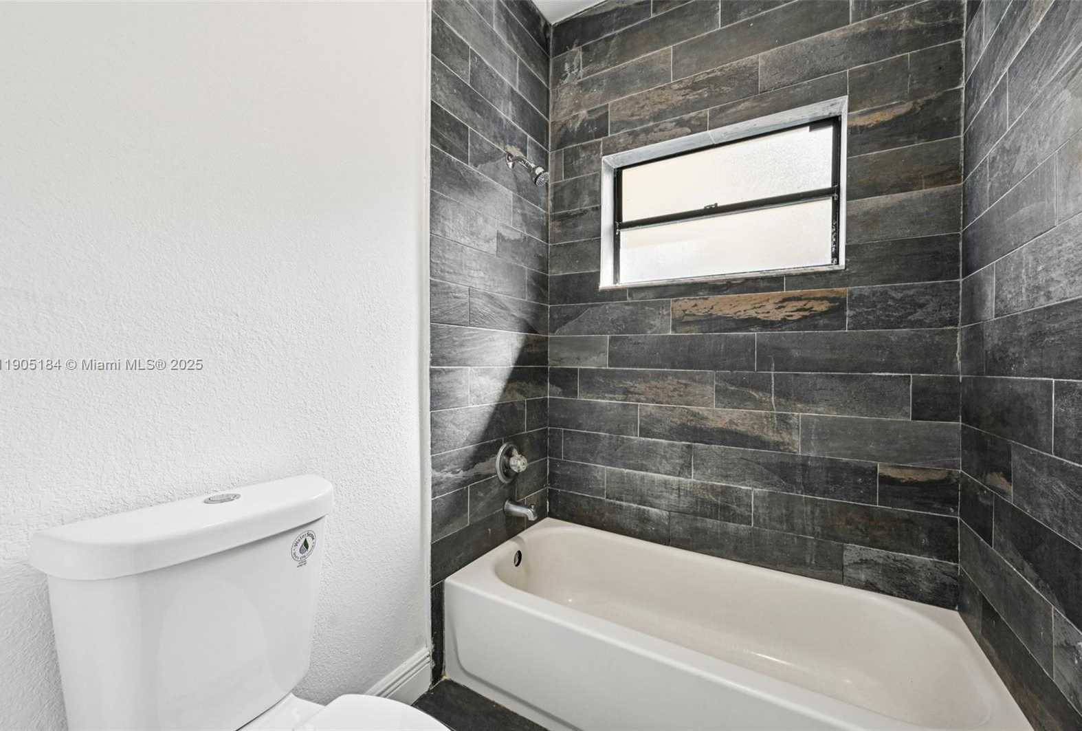 Small Image of 6120 NORTH WEST 60TH AVE, Parkland Number 23