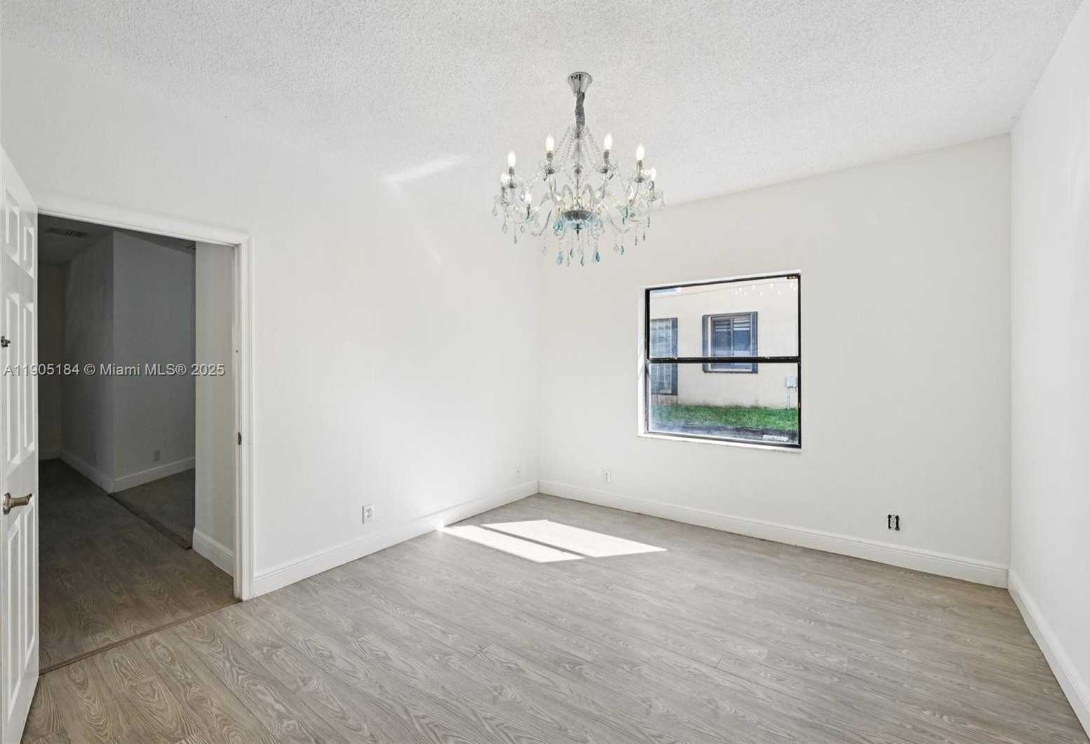 Small Image of 6120 NORTH WEST 60TH AVE, Parkland Number 24