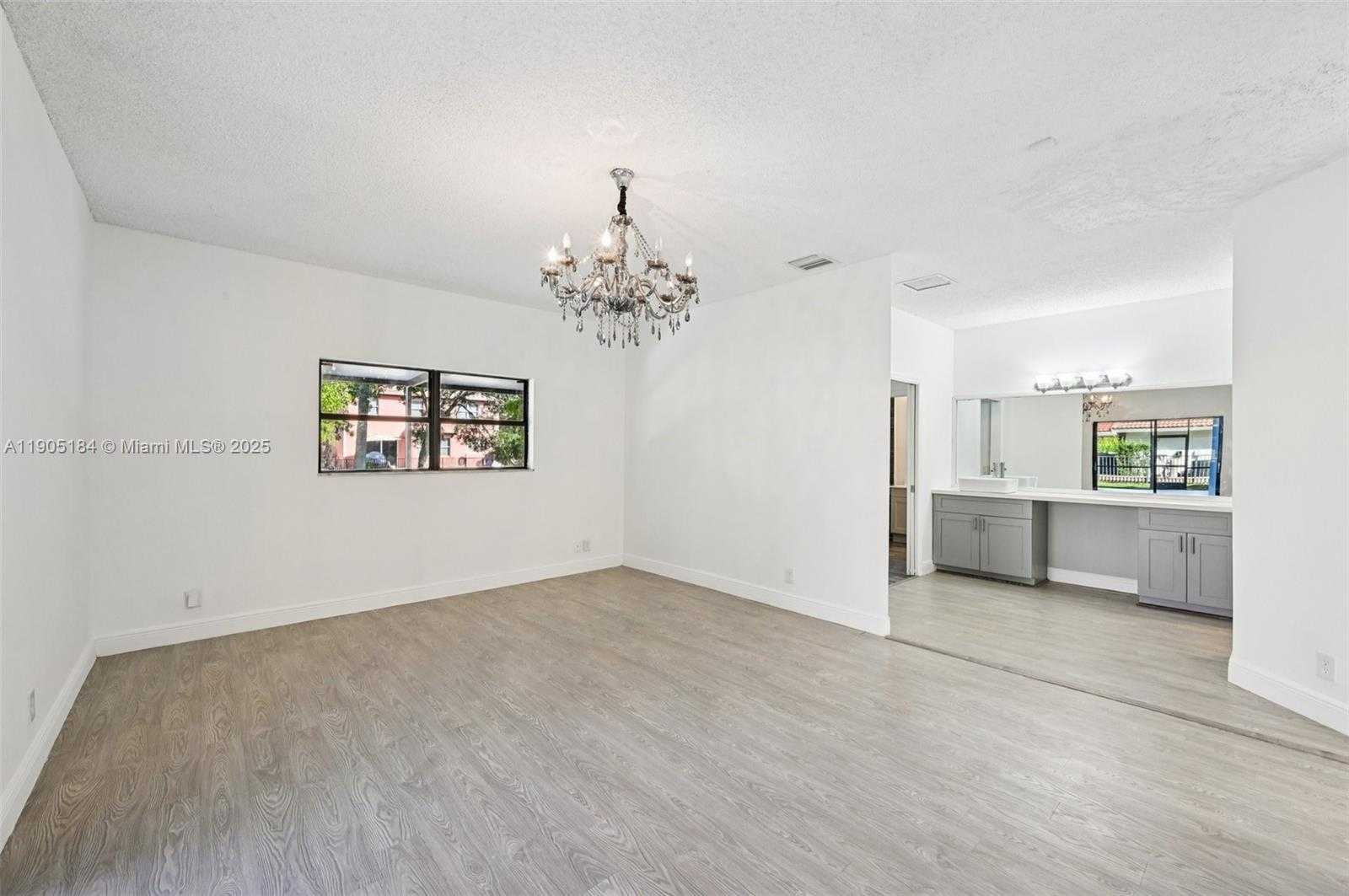 Small Image of 6120 NORTH WEST 60TH AVE, Parkland Number 28