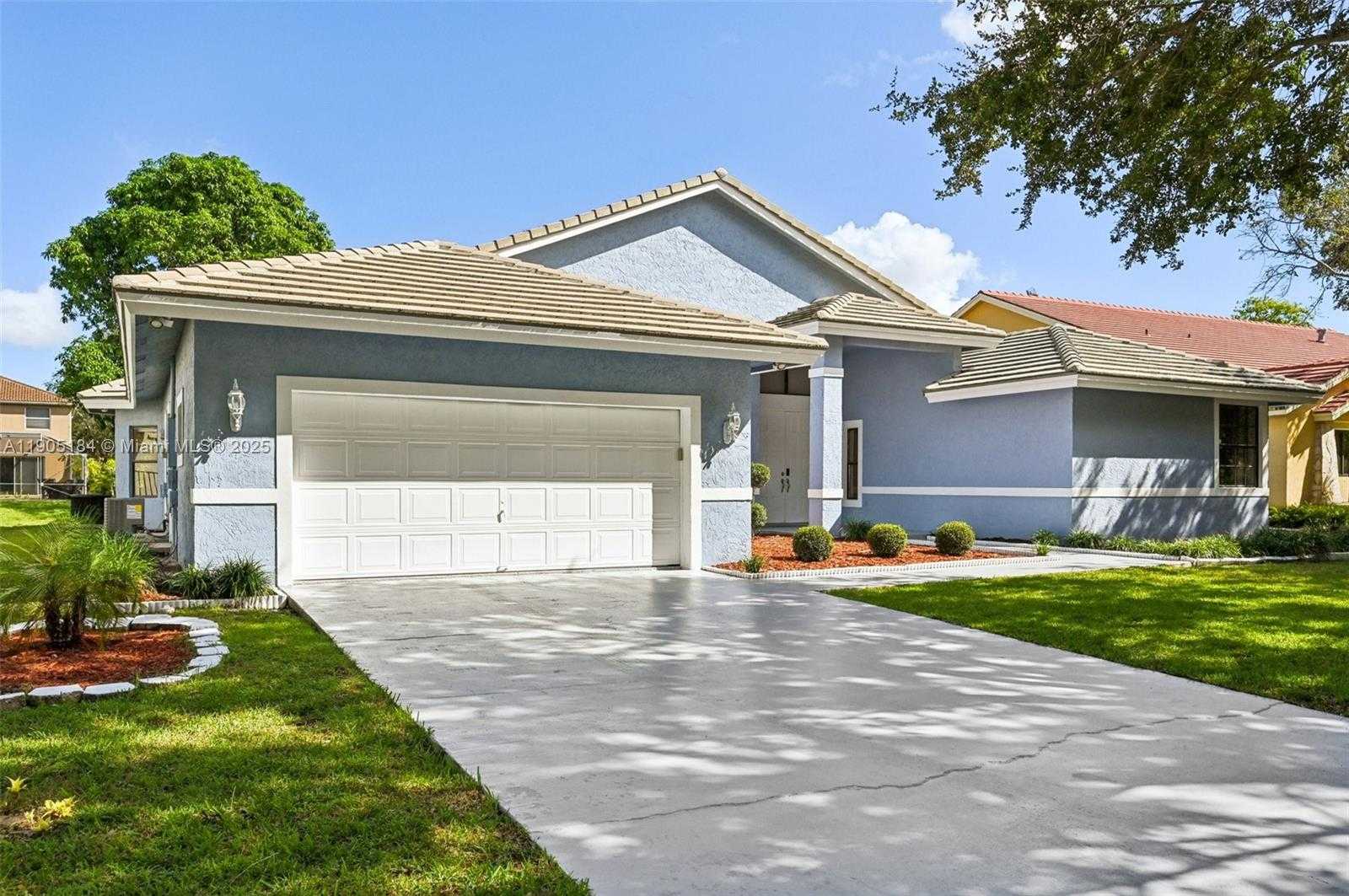 Small Image of 6120 NORTH WEST 60TH AVE, Parkland Number 3