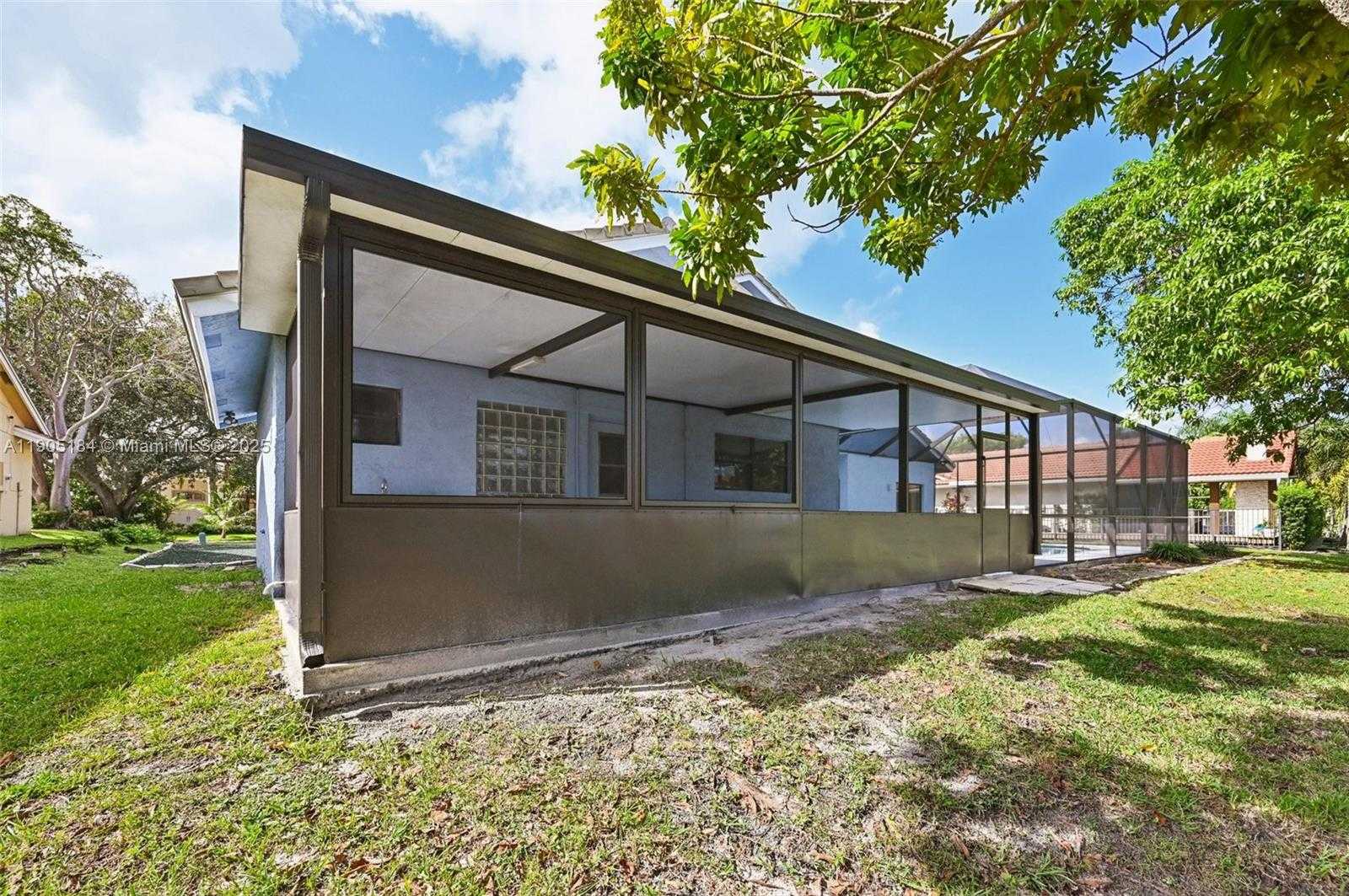 Small Image of 6120 NORTH WEST 60TH AVE, Parkland Number 37