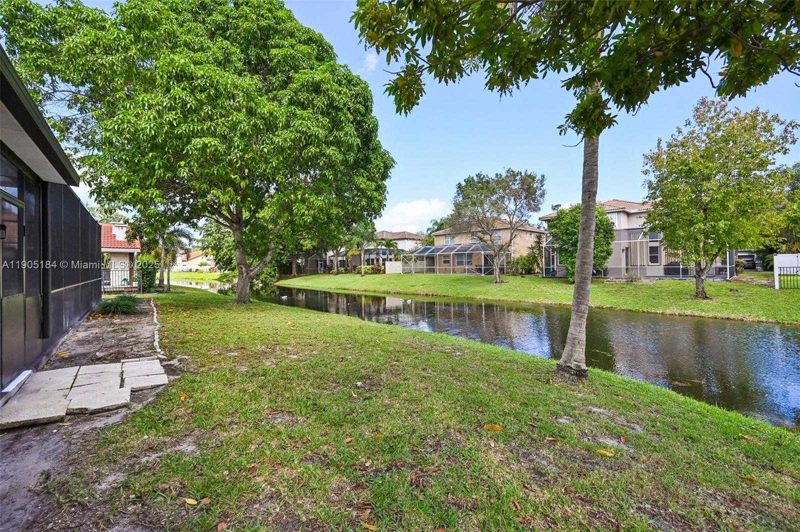 Small Image of 6120 NORTH WEST 60TH AVE, Parkland Number 38