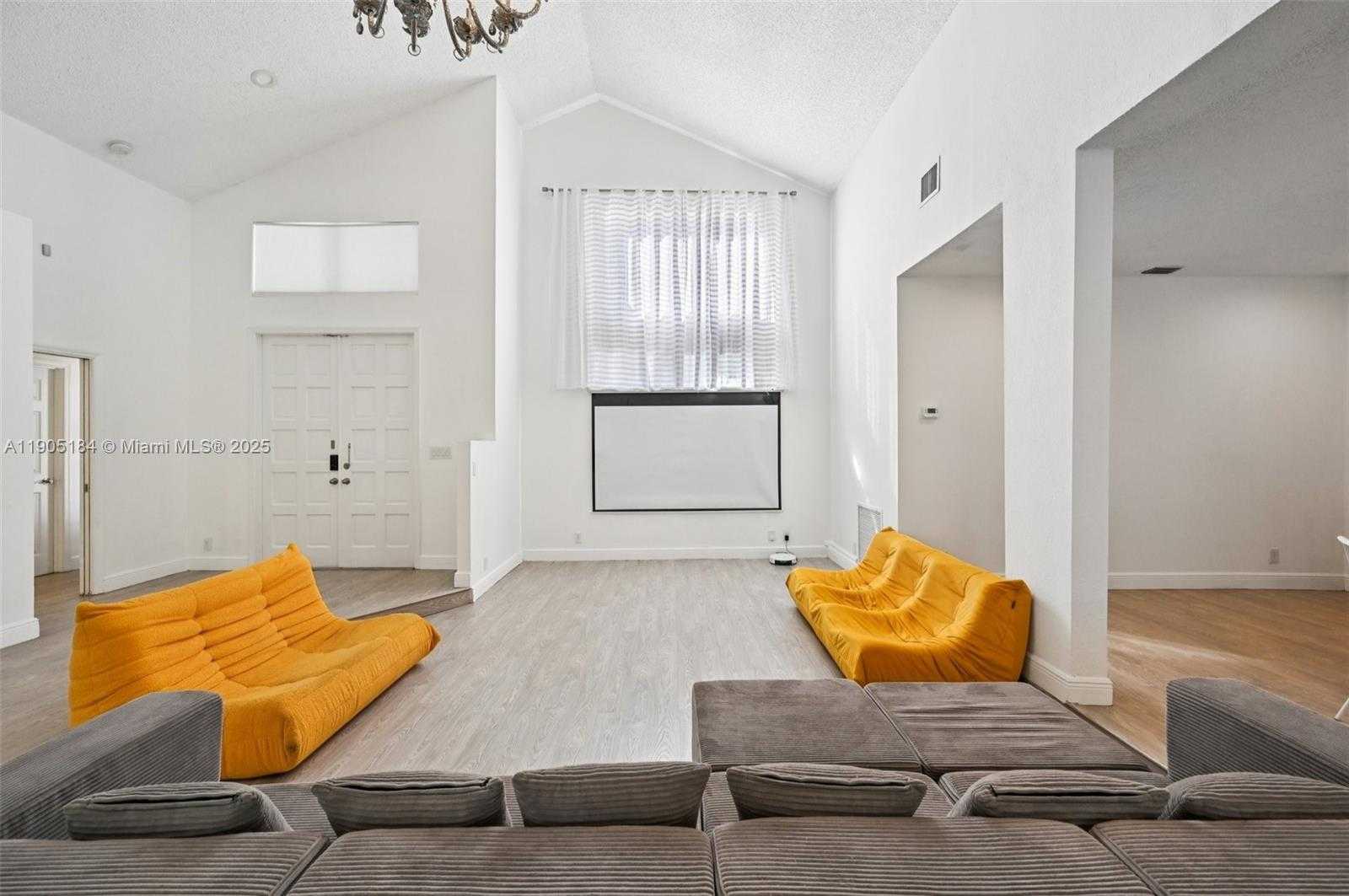 Small Image of 6120 NORTH WEST 60TH AVE, Parkland Number 7