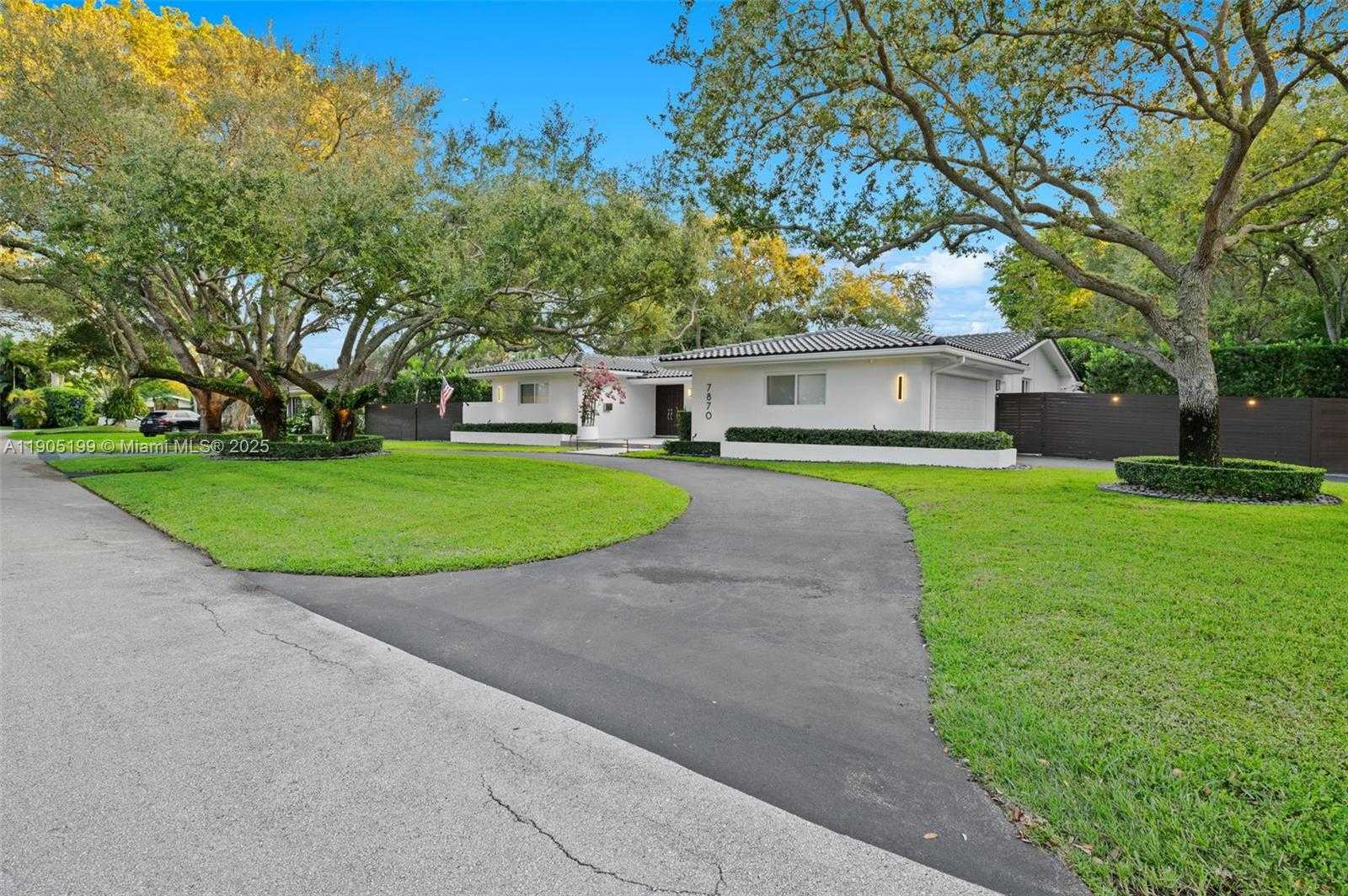 Small Image of 7870 SOUTH WEST 141ST TER, Palmetto Bay Number 2