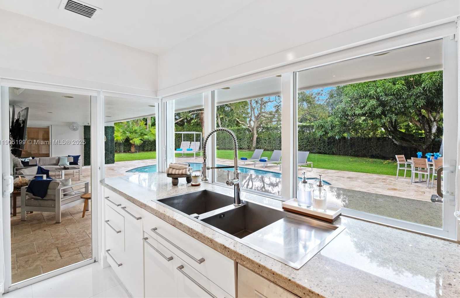 Small Image of 7870 SOUTH WEST 141ST TER, Palmetto Bay Number 8