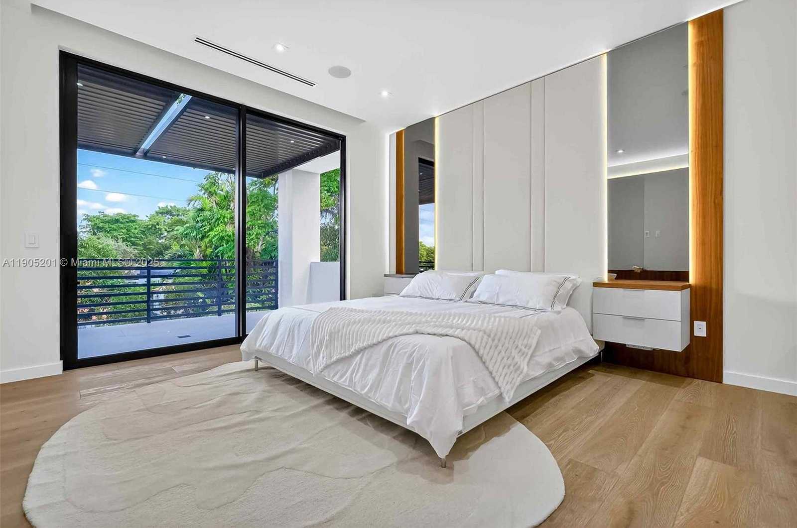 Small Image of 1021 WEST 46TH ST, Miami Beach Number 19