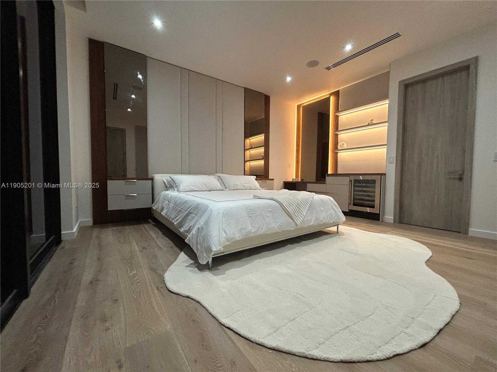 Small Image of 1021 WEST 46TH ST, Miami Beach Number 20