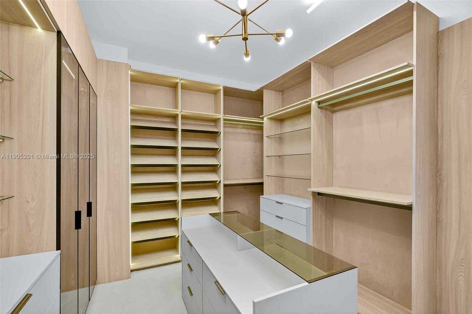 Small Image of 1021 WEST 46TH ST, Miami Beach Number 23