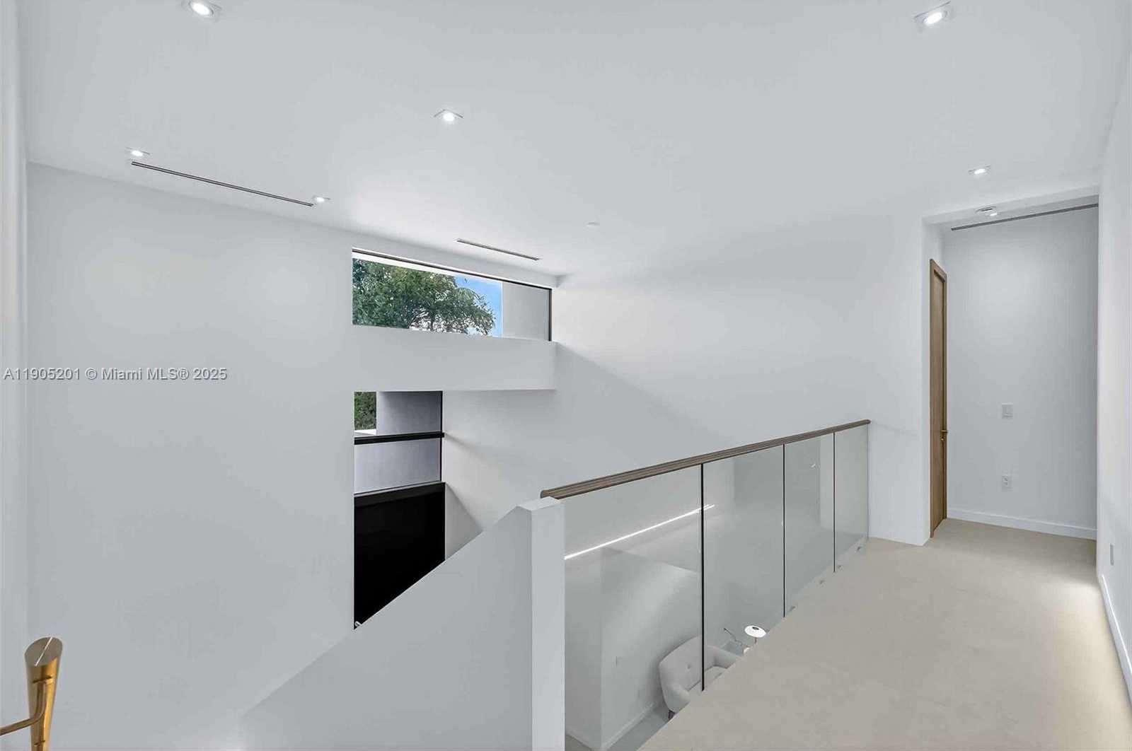 Small Image of 1021 WEST 46TH ST, Miami Beach Number 29