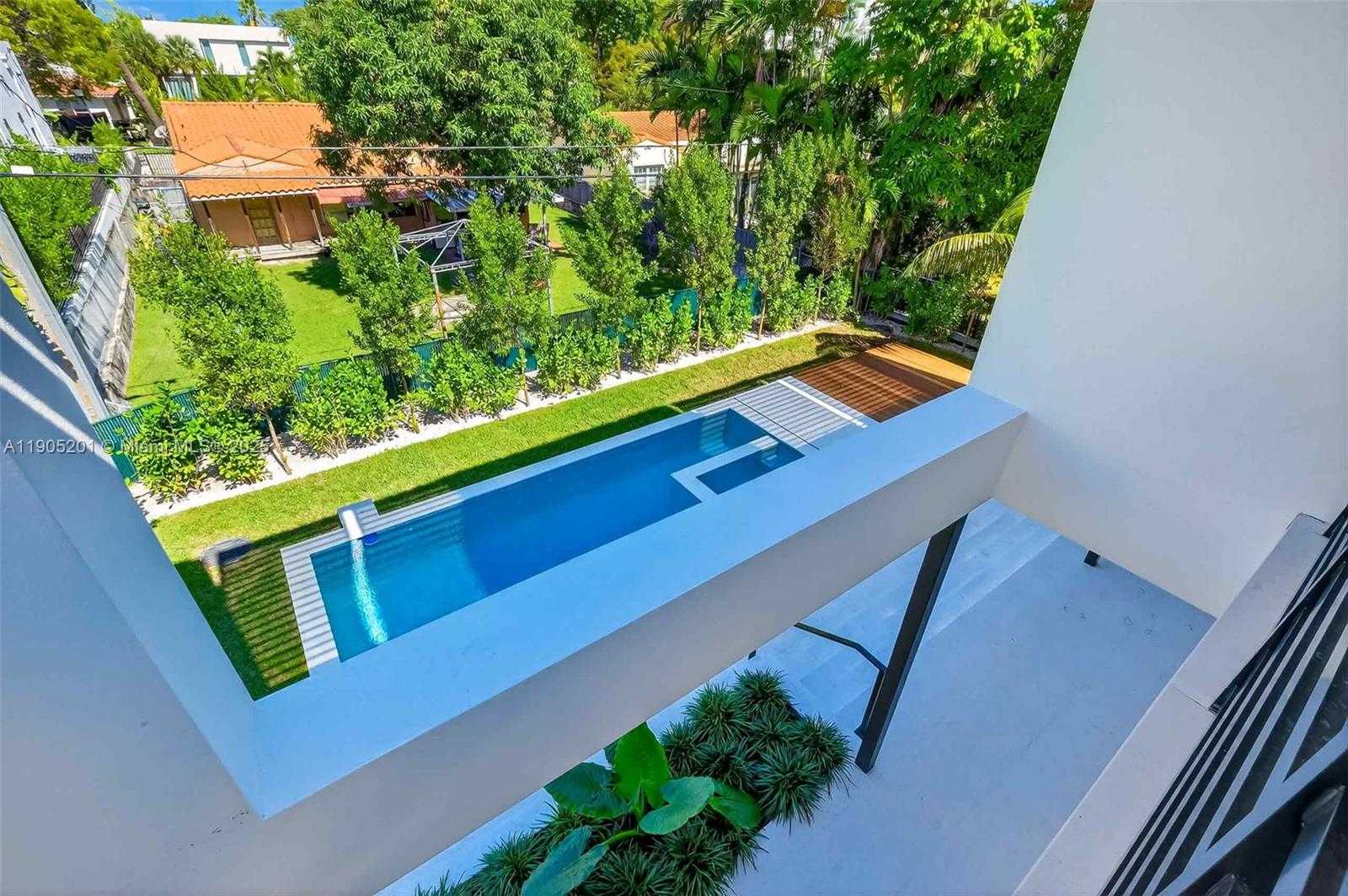 Small Image of 1021 WEST 46TH ST, Miami Beach Number 34