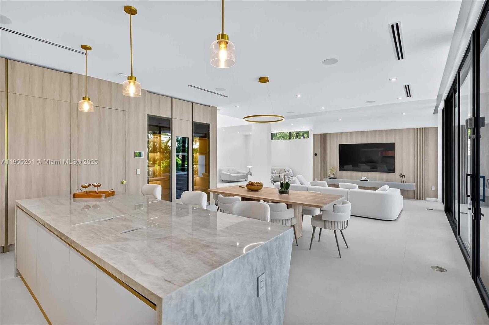 Small Image of 1021 WEST 46TH ST, Miami Beach Number 9