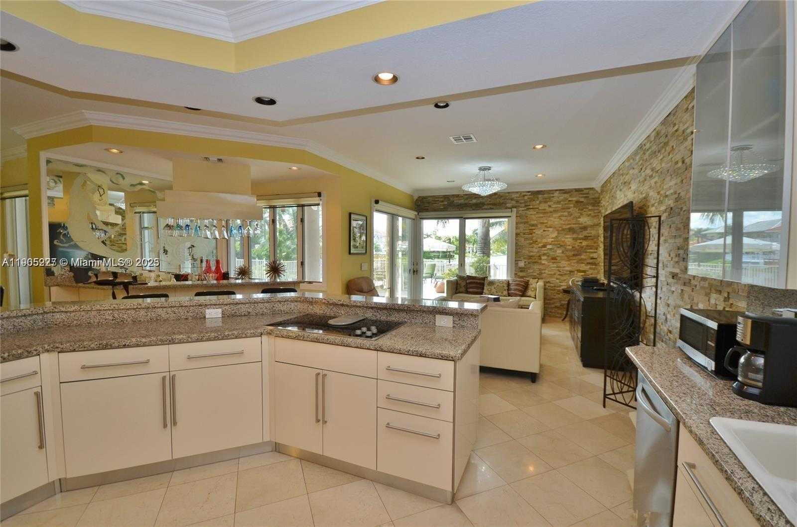 Small Image of 16232 NORTH WEST 79TH AVE, Miami Lakes Number 5